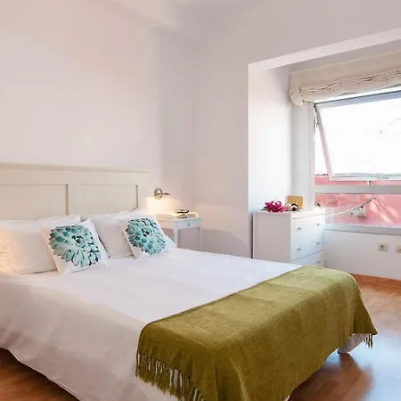 Flatguest Triana Appartamento
